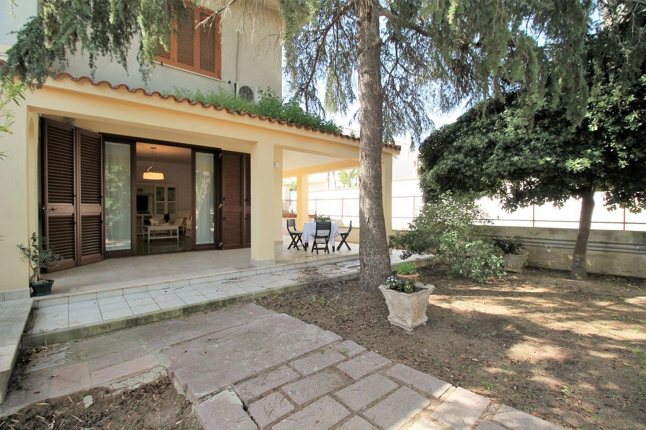 A Casa Di Emy By Holiday World Pulsano Exterior photo