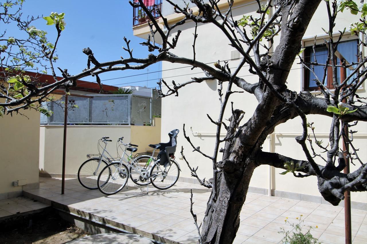 A Casa Di Emy By Holiday World Pulsano Exterior photo